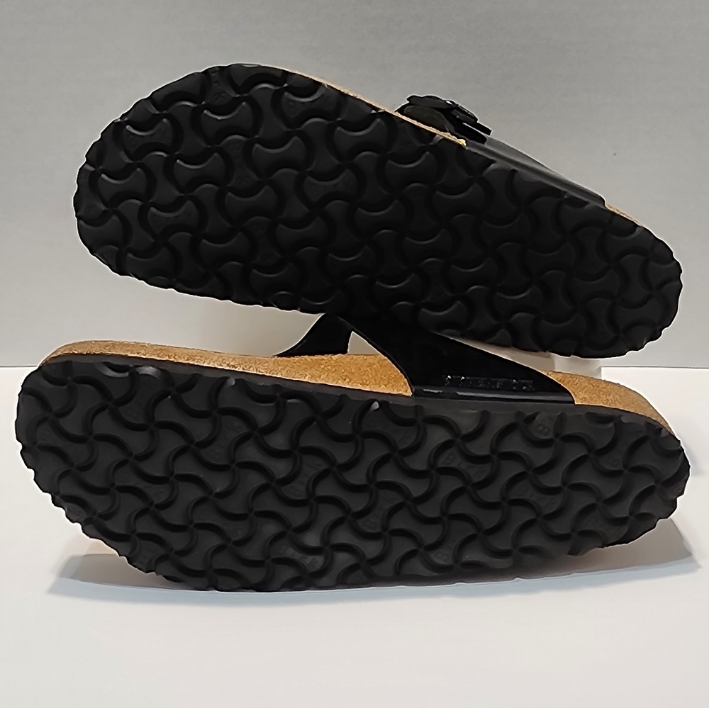 S.066- USED Birkenstock Gizeh Black Patent Sandals, Size 42 EU, 11 US - Picture 8 of 12